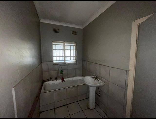 BUSINESS FOR SALE IN ELSBURG